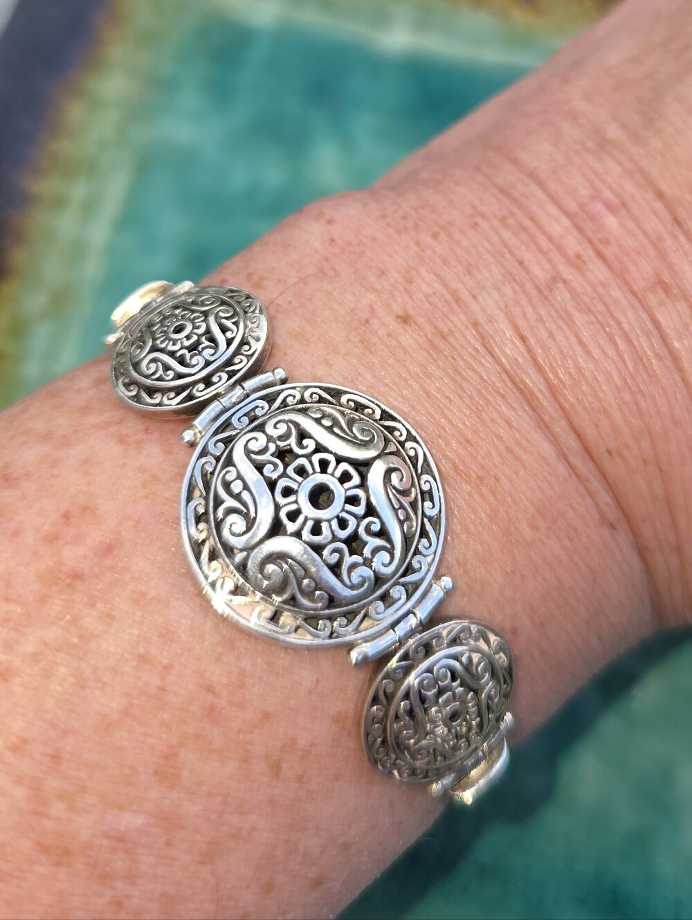 Annika Witt BALI 925 Sterling Silver Woven Medallion Byzatine Link Braceket 27g